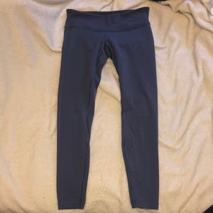 Light purple lulu lemon leggings never worn!